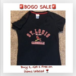 🍷BOGO SALE Women’s STL Cardinals Fitted Tee